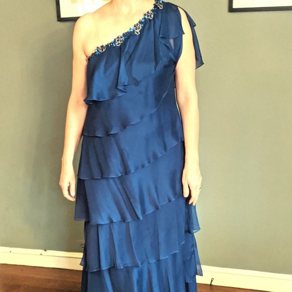 Cachet Tiered One-Shoulder Bling Formal Dress - Picture 1 of 3